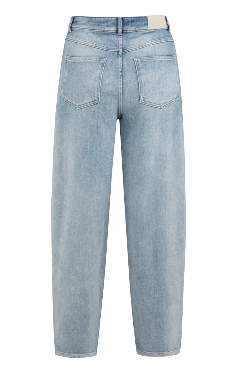 High Waist Loose-Fit Jeans with Light Wash