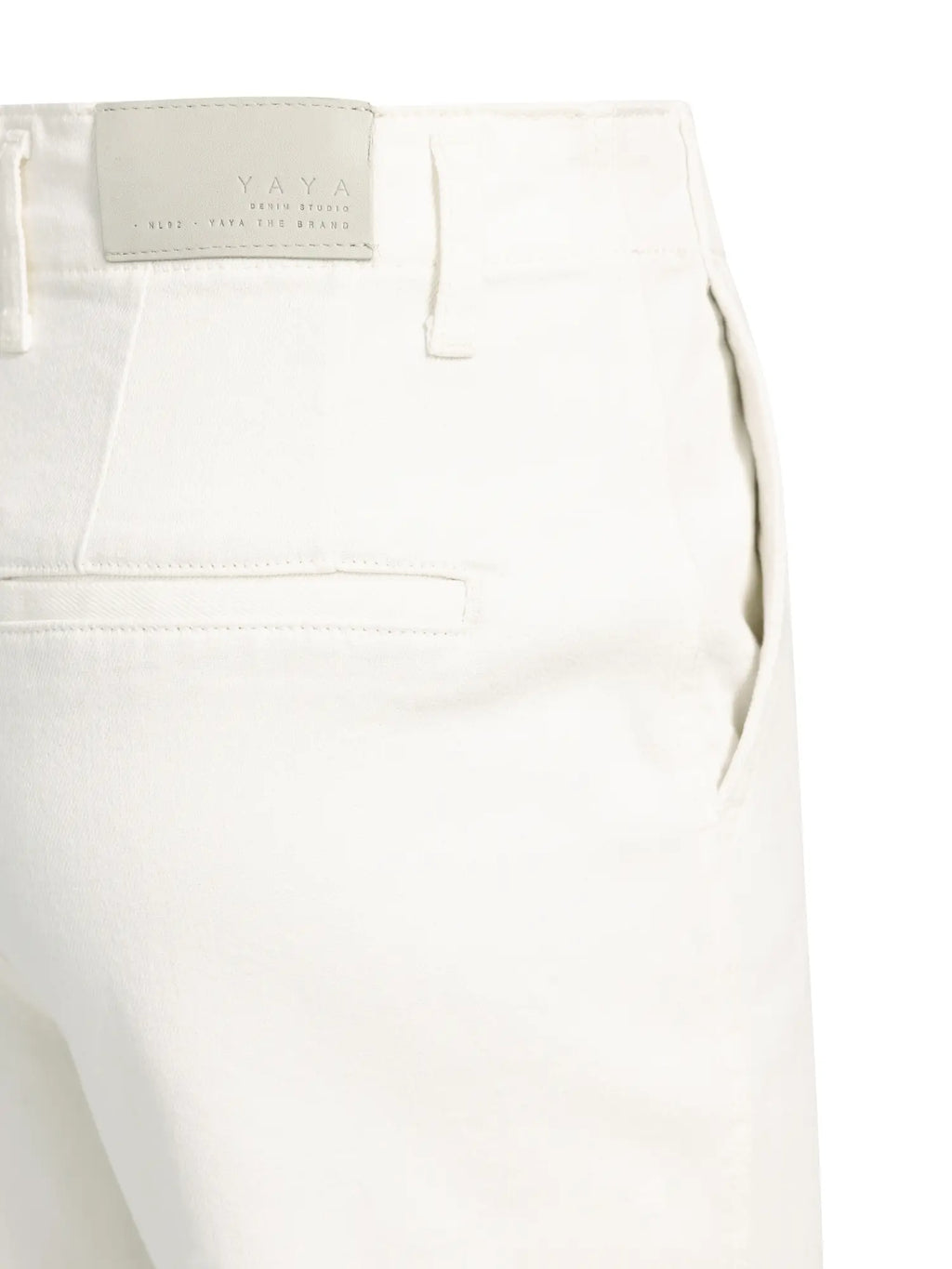 Chino Jeans with Straight Legs and Welt Pockets (L32) – YAYA