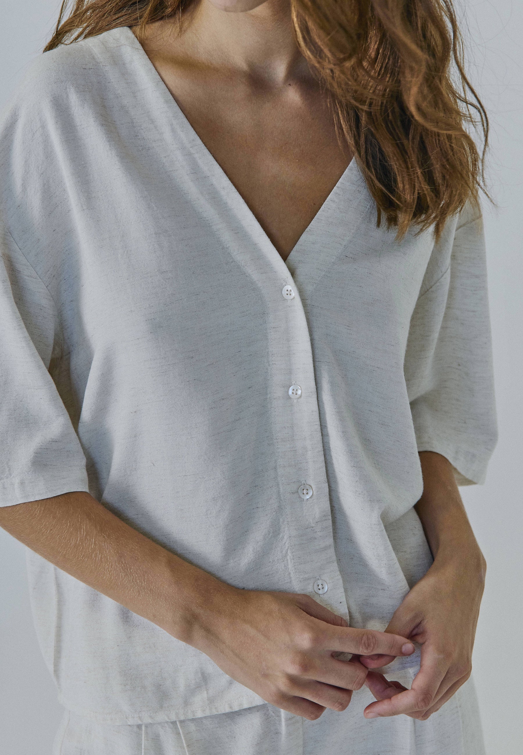 Beige Linen Blend V-Neck Shirt – NORR