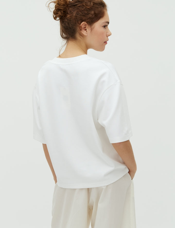 White Oversized V-Neck T-Shirt – mbyM
