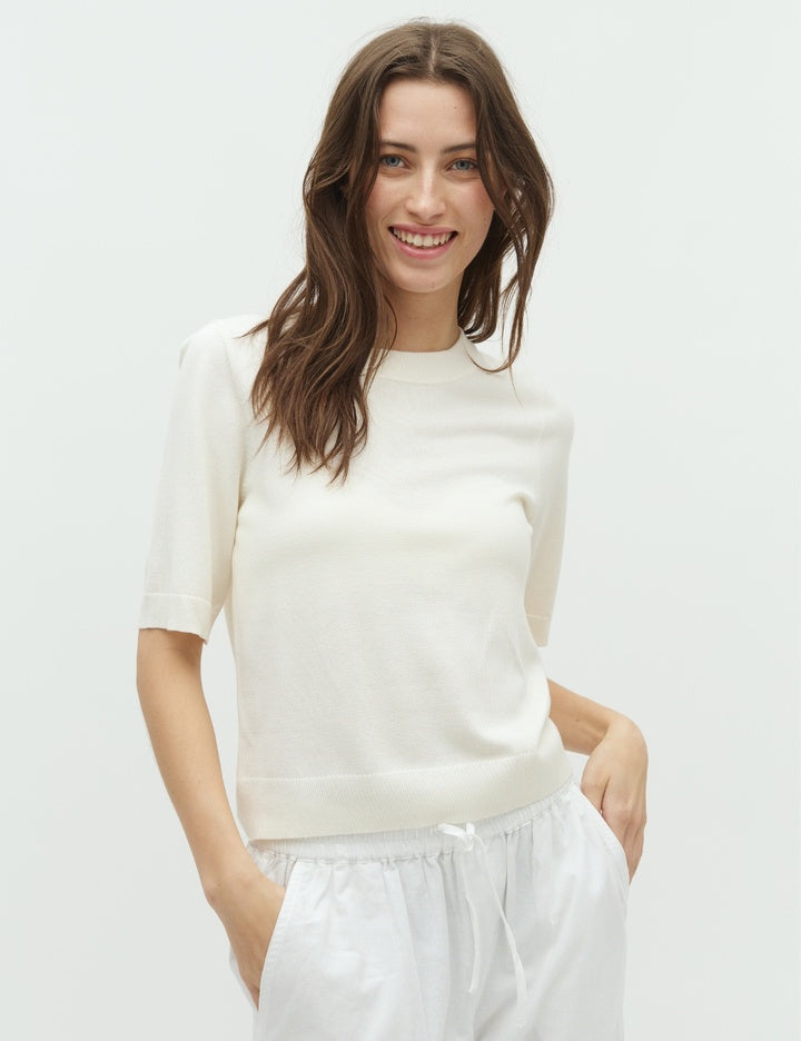 Carla-M – Short Sleeve Knit with O-Neck