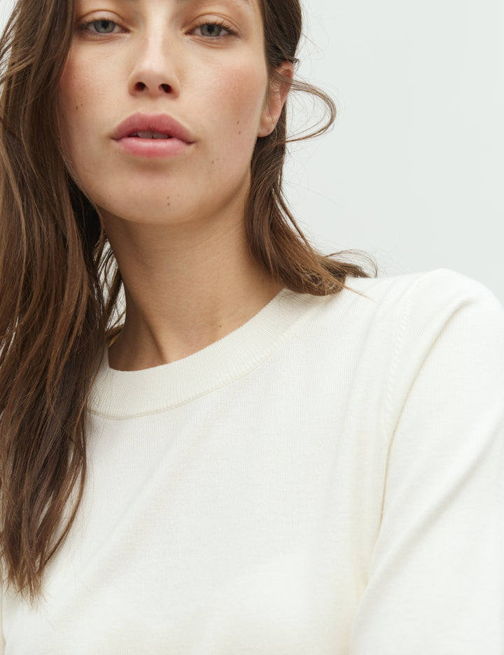 Carla-M – Short Sleeve Knit with O-Neck