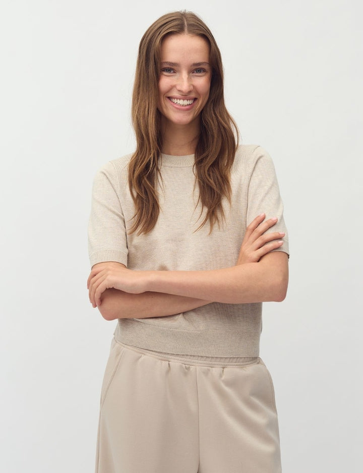 Carla-M – Short Sleeve Knit with O-Neck