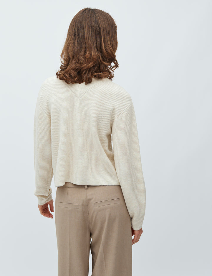 Asato-M – Cardigan with V-Neck Drop Back in Sugar Melange