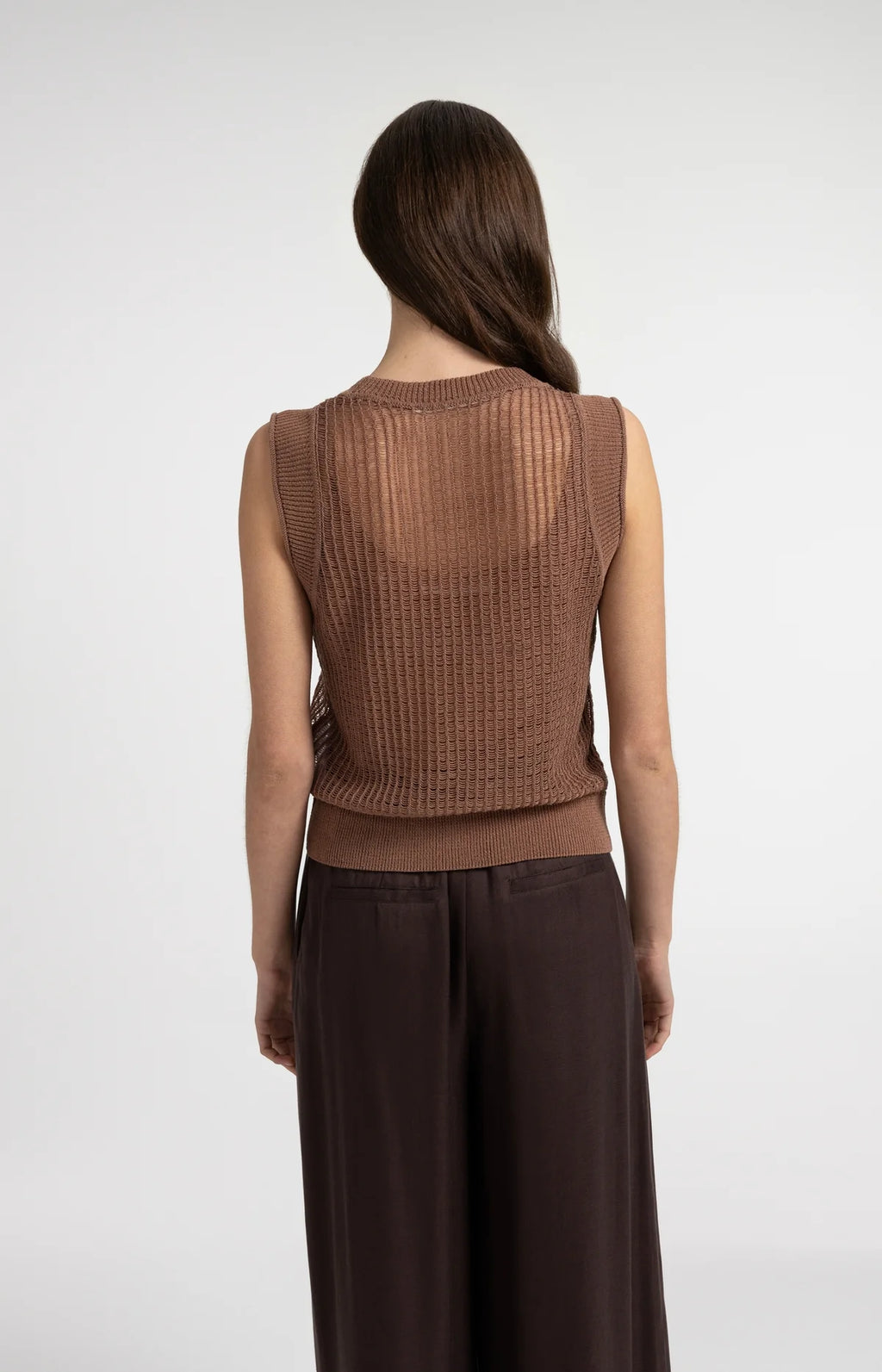 Open-knit top with matching underlayer Yaya