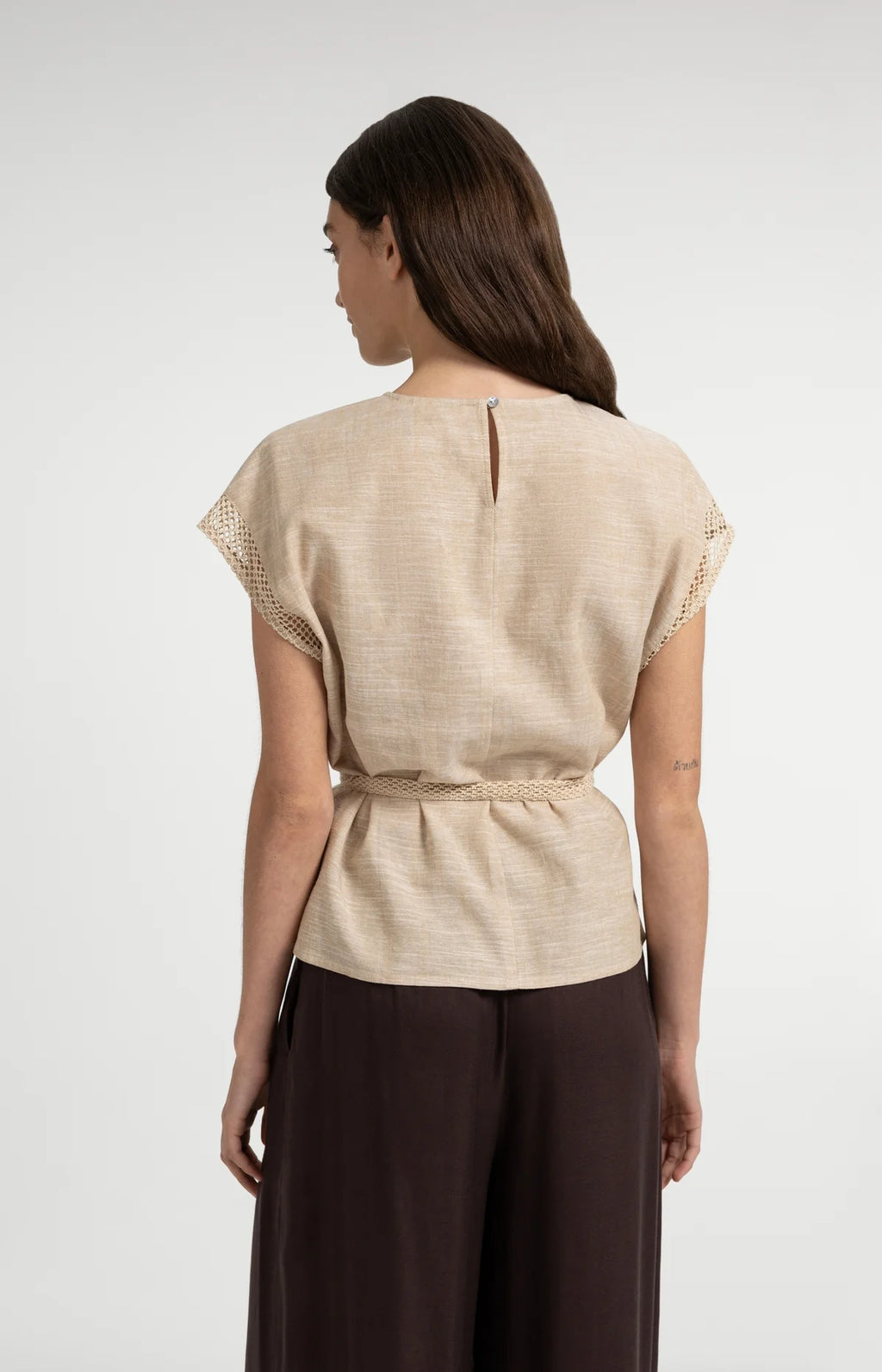 Short sleeve top with crochet details Yaya
