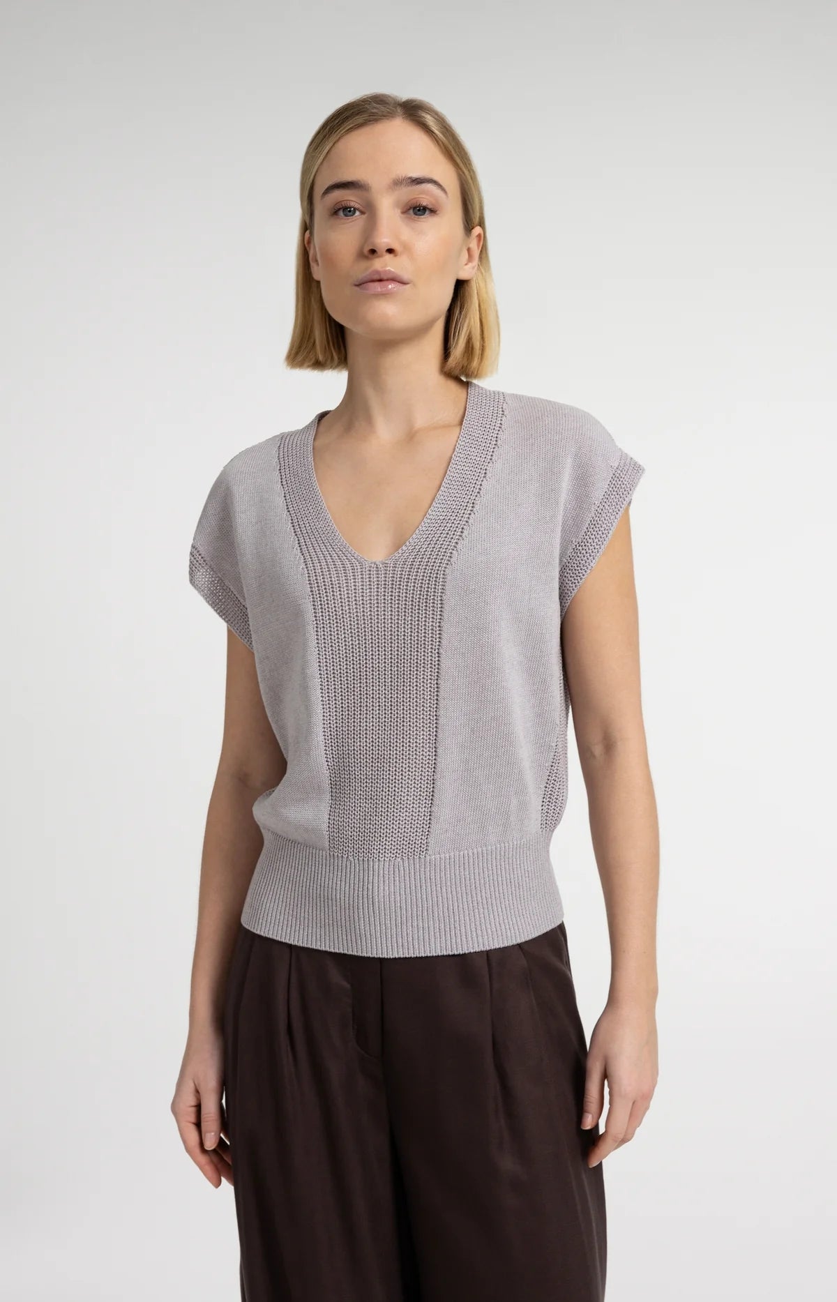 Textured sweater with V-neck Yaya