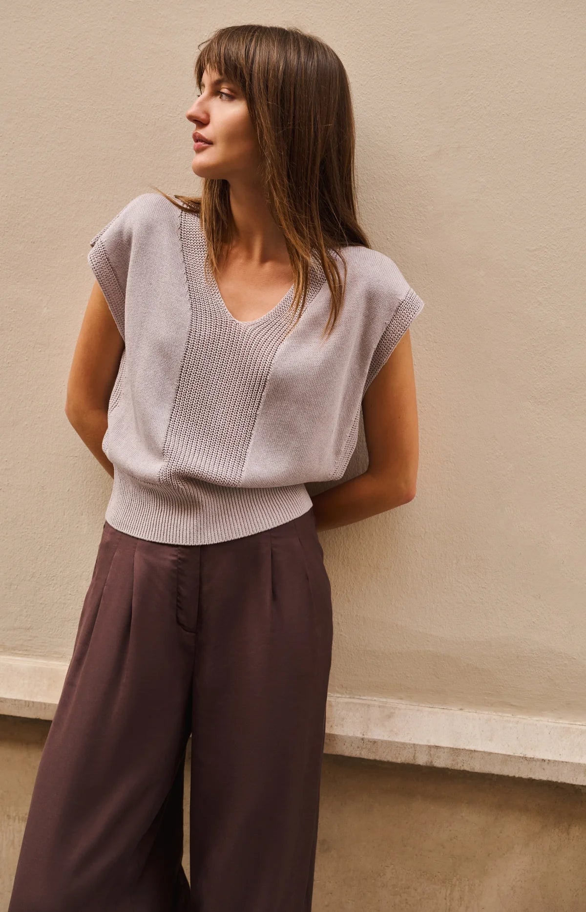 Textured sweater with V-neck Yaya