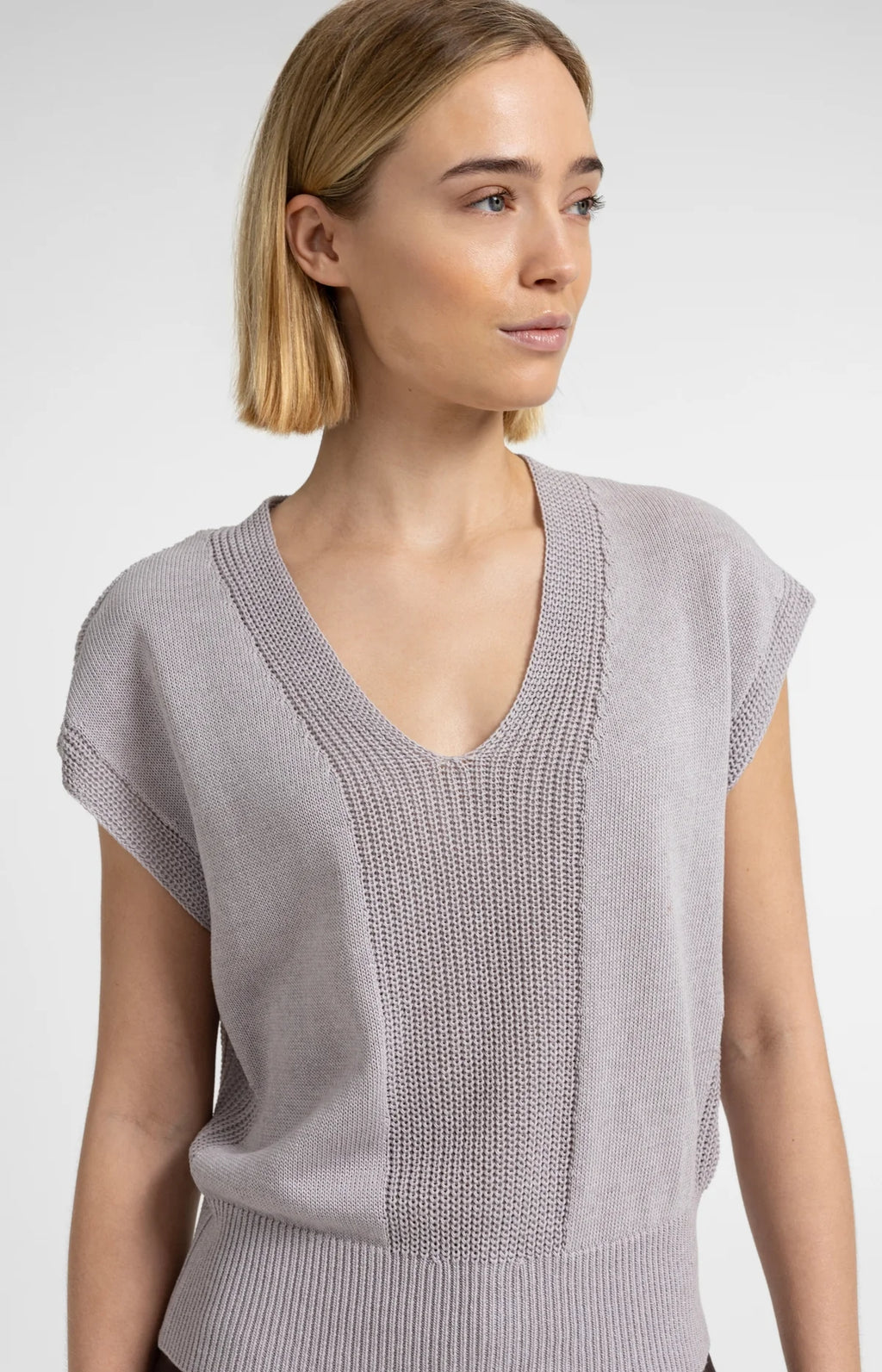 Textured sweater with V-neck Yaya