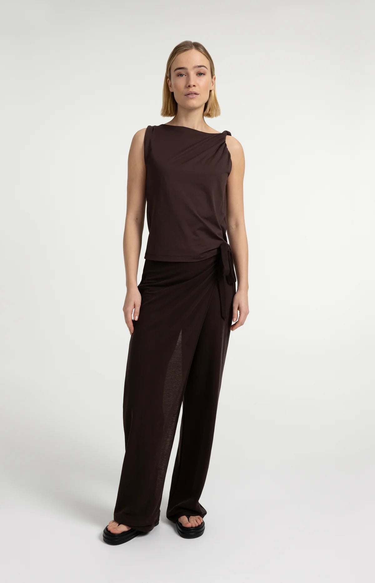 Wide-leg trousers with wrap detail Yaya